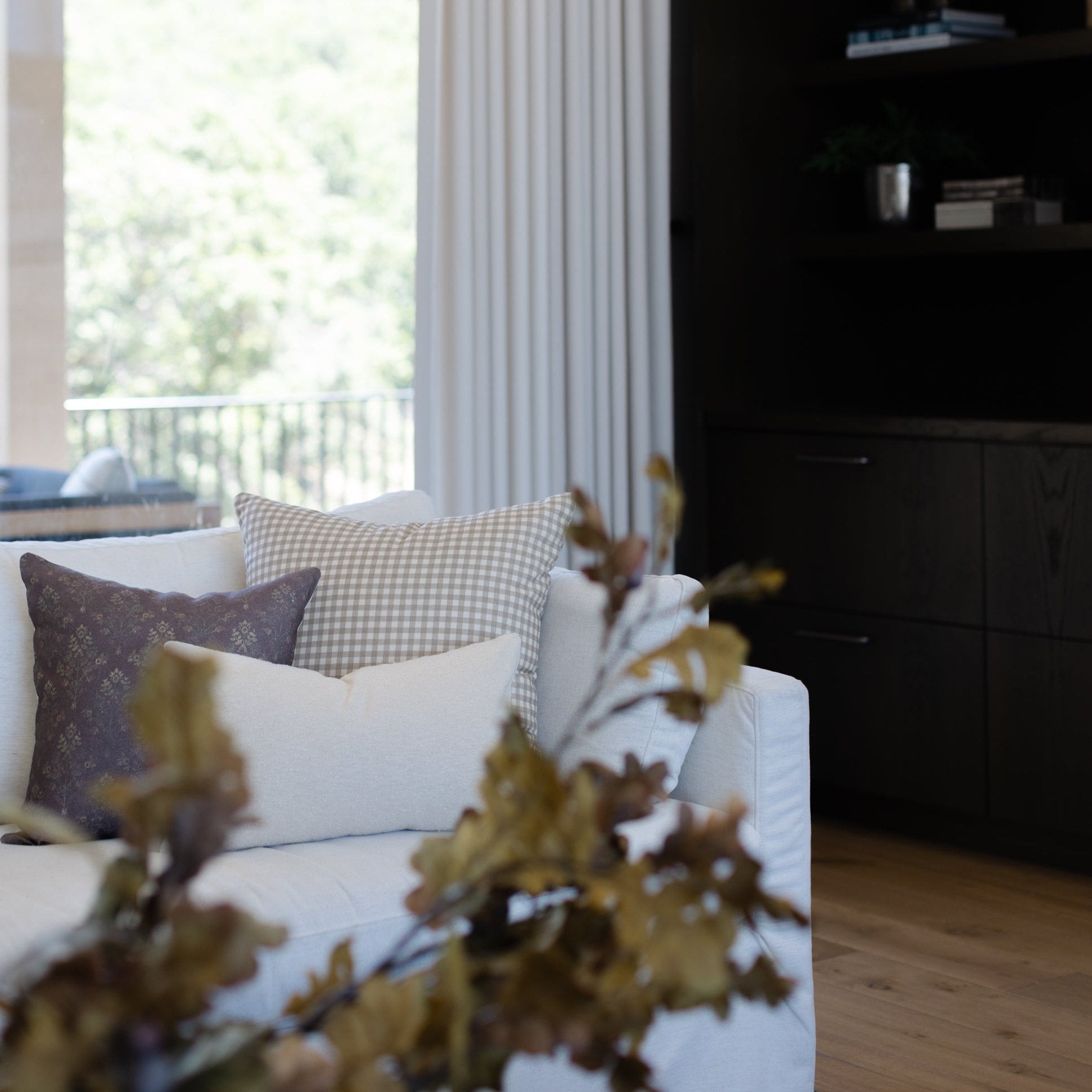 Bordeaux in Linen - 18 | 20 | 22 - Image 13